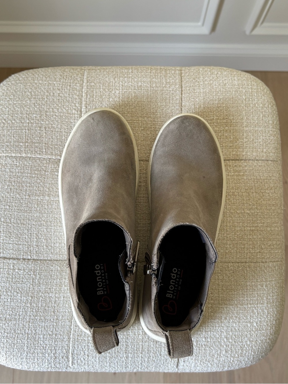 BLONDO, SIZE 7, Taupe Suede Sneakers - Picture 2 of 4